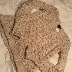 American eagle knit sweater